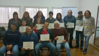 Grupo de Emprendedores Empresariales en la entrega de Certificad