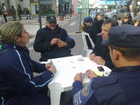 Jugando con la Policía Comunitaria